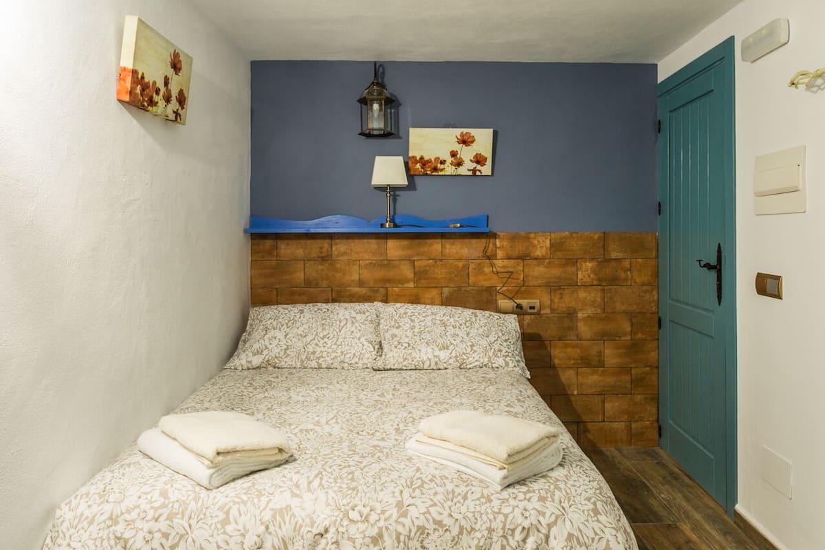 Basic Double Room, Private Bathroom, Courtyard View (habitacion rustica) | Miscellaneous