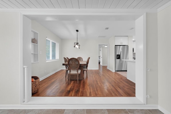 Dining - 3-bedroom House with Heated Pool in Delightful St. Augustine. Pet-Friendly! (St. Augustine)