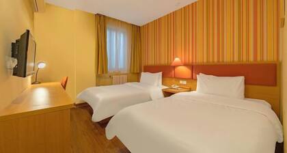 Homeinn Hotel (Yantai Economic Development Zone Taishan Road Jinshatan International Seaside Bathing Beach)