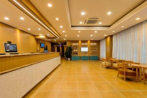 Lobby - Ease Hotel (Yantai)
