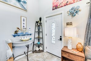 Interior - 13 Mi to St Andrews State Park: Cabin w/ Patio! (Panama City)