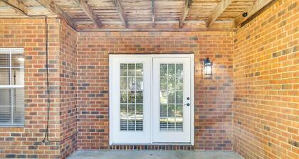 2 Mi to Fort Stewart: Modern Hinesville Haven