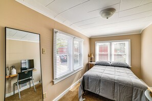 2 slaapkamers, een bureau, een strijkplank/strijkijzer, internet