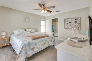2 bedrooms, desk, iron/ironing board, internet