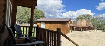 Cabin 10 Deluxe Lrg 2 Story at the Almo Inn near City of Rocks/Castle Rock Idaho