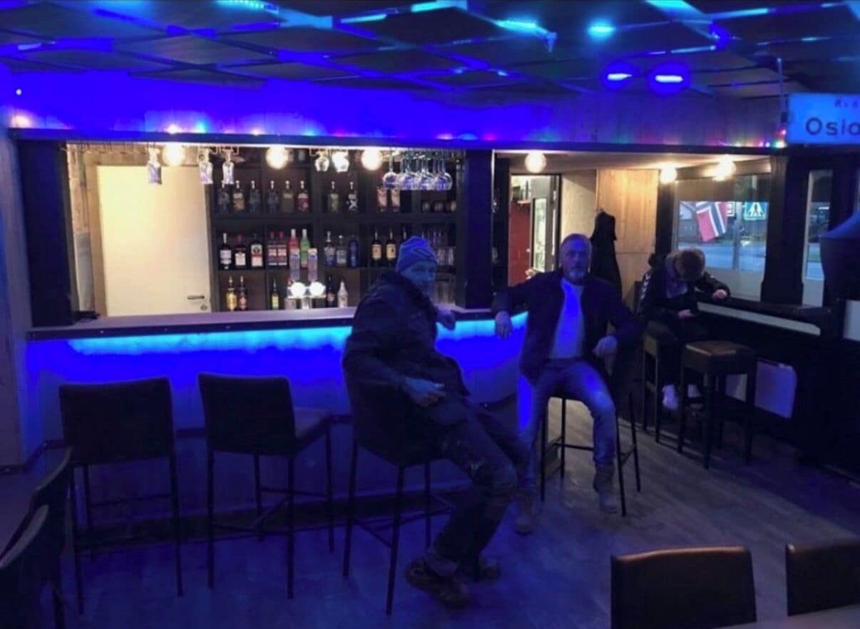 Sports bar