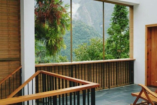 Property grounds - Baoxingtian Sister Inn (Baoxing)