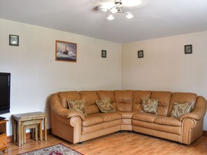 TV, fireplace - Oak Cottage - UK49563 (Sneaton, near Whitby)