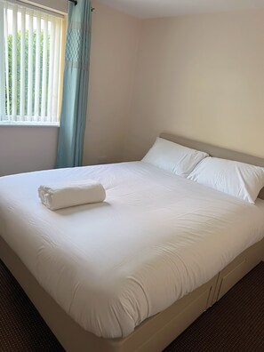 1 chambre, fer et planche à repasser, Wi-Fi, draps fournis