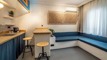 Family Room, City View | Living area