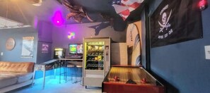 Spielezimmer