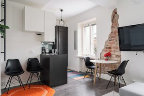 Modern and Renovated 1BR Apt in City Center | Dining room - Renovated Top Floor Studio in Kallio (Helsinki)