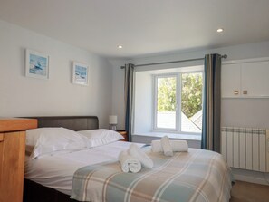 3 quartos, individualmente decorados, individualmente mobiliados