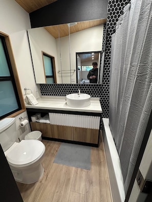 Douche, serviettes fournies