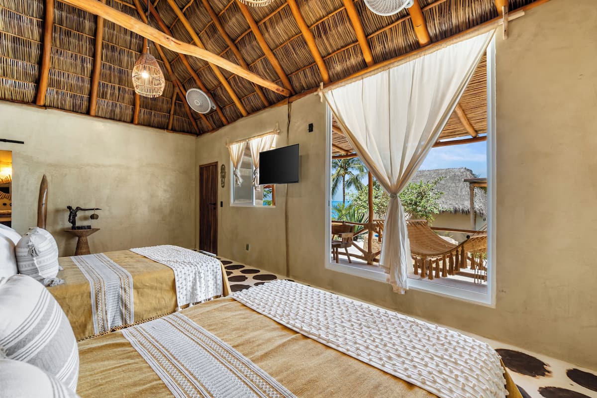 Deluxe Cabin, Sea View | Iron/ironing board (on request), WiFi (free)