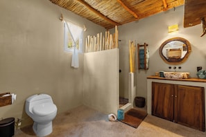 Bathroom - Cabañas Panchos Paradise (Quimixto)