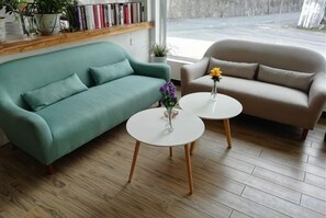 Living area - Moment Inn (Huangshan City)