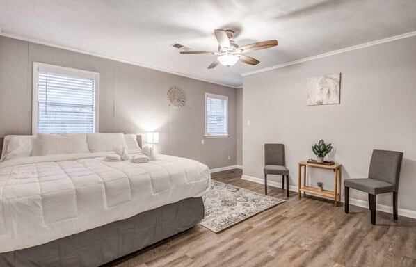 2 habitaciones, tabla de planchar con plancha y wifi gratis 