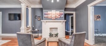 Blue Hideaway - Mins to Downtown