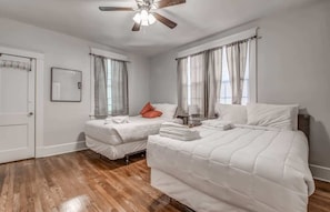 5 bedrooms, iron/ironing board, free WiFi, bed sheets