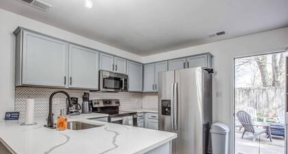 Mins to Downtown & U of Memphis! High Point Duet