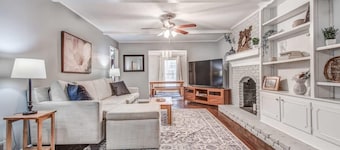 Near Downtown, Shelby Parks Farm - Haddington Home