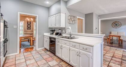 Mins to Shelby Farm Park! - Comfy in Cordova