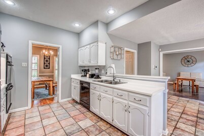 Mins to Shelby Farm Park! - Comfy in Cordova