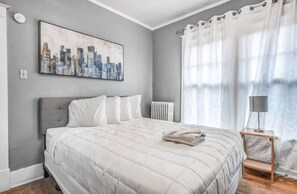 1 bedroom, iron/ironing board, free WiFi, bed sheets - 10 Min to U of Memphis-Rozelle Retreat Left Unit (Memphis)