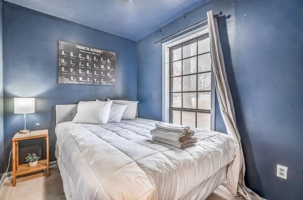 3 soverom, skrivebord, strykejern/-brett og wi-fi (inkludert)