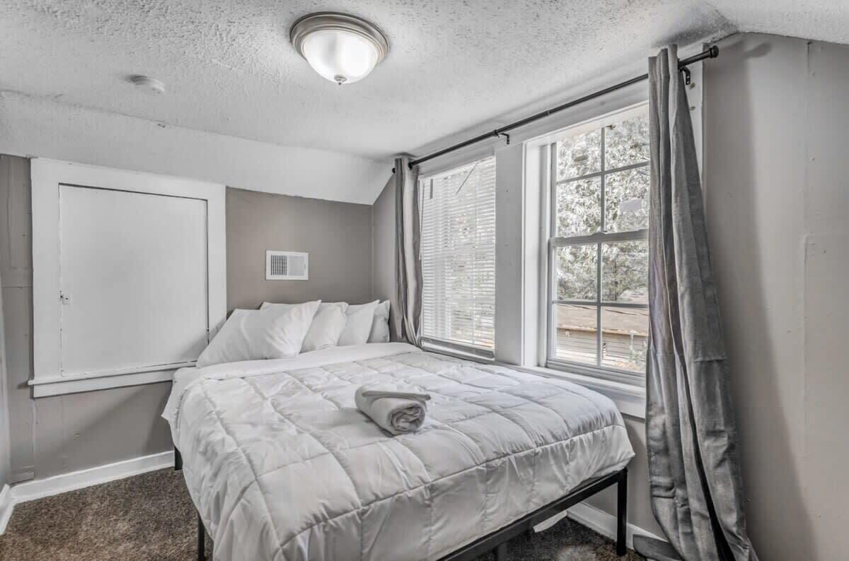 3 slaapkamers, een strijkplank/strijkijzer, gratis wifi