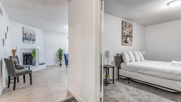 4 bedrooms, iron/ironing board, free WiFi, bed sheets