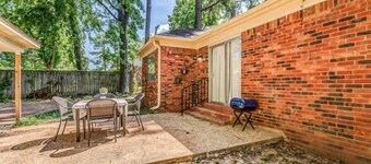 Near Dining, Shopping, Parks! Tranquil Fox Trails
