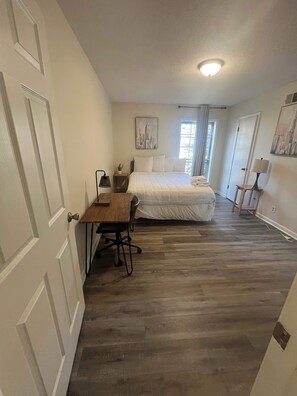 4 chambres, fer et planche à repasser, Wi-Fi gratuit, draps fournis
