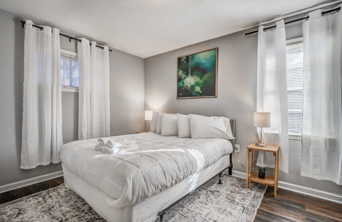 3 soverom, strykejern/-brett, wi-fi (inkludert) og sengetøy