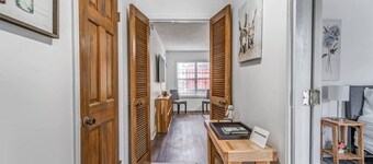 Near Dining & Shopping-Tranquility on Tulip Tree