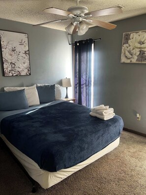3 bedrooms, iron/ironing board, free WiFi, bed sheets - Near Dining & MEM - Hickory Hill Home (Memphis)