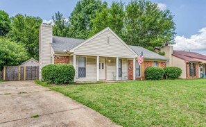 Exterior - Near Dining & MEM - Hickory Hill Home (Memphis)