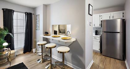 Charming 1bedroom apartment in delightful Jackson-Belhaven with reserved parking