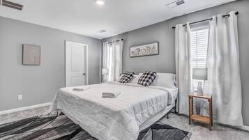 3 chambres, fer et planche Ă repasser, Wi-Fi gratuit, draps fournis