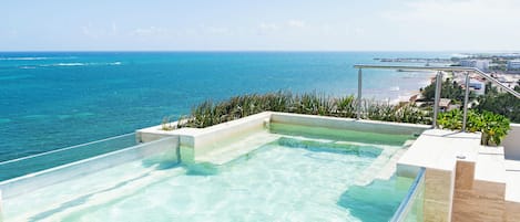 2 piscine all'aperto