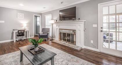 Cozy Patio, Mins to Downtown! Cordova Colonial