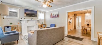 Near Shopping & Dining- Magic in Midtown- Unit A