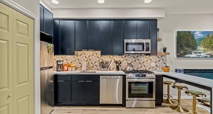 Family Oasis with 3BR, Games, WIFI & BBQ