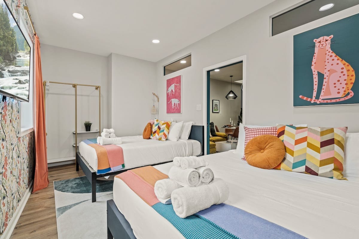 Condo, City View | 3 bedrooms, iron/ironing board, free WiFi