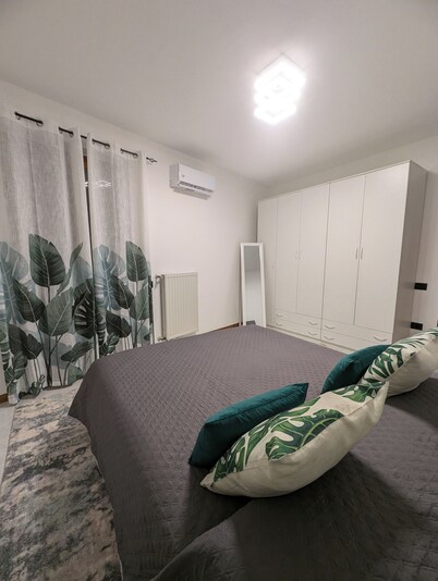 Charming 2-bedroom apartment in Quaglietta with AC, WiFi