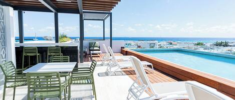 Kolam renang outdoor