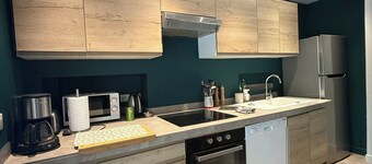 Disneyland Paris 6-person house - free parking
