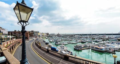 2 bedroom accommodation in Ramsgate
