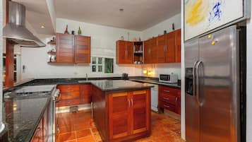 Villa Exclusive, patio | Cuisine privée